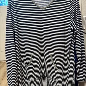 Croft and Barrow Striped Long Sleeve V-Neck Top XL